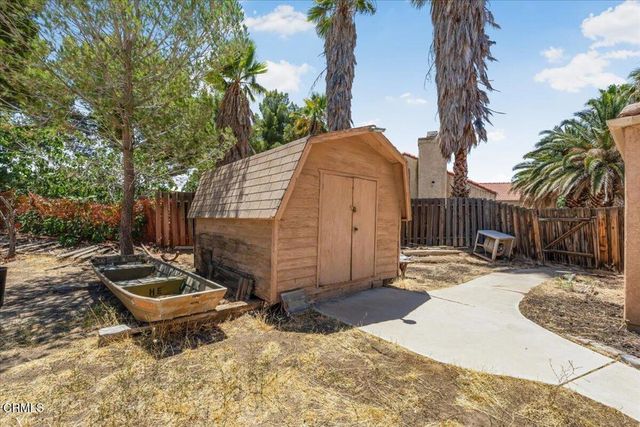 38350 San Mateo Avenue, Palmdale, CA 93551