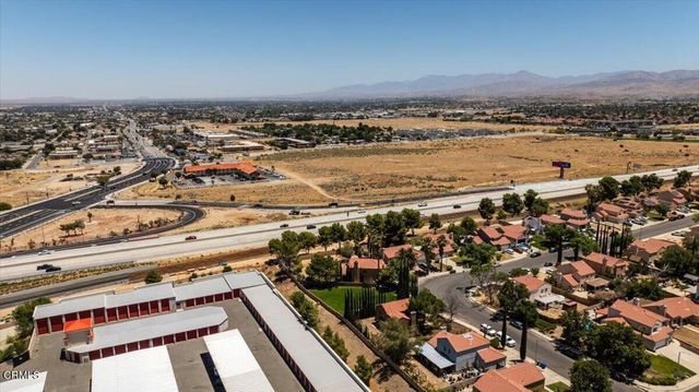 38350 San Mateo Avenue, Palmdale, CA 93551