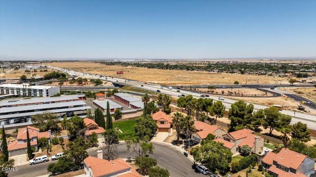 38350 San Mateo Avenue, Palmdale, CA 93551