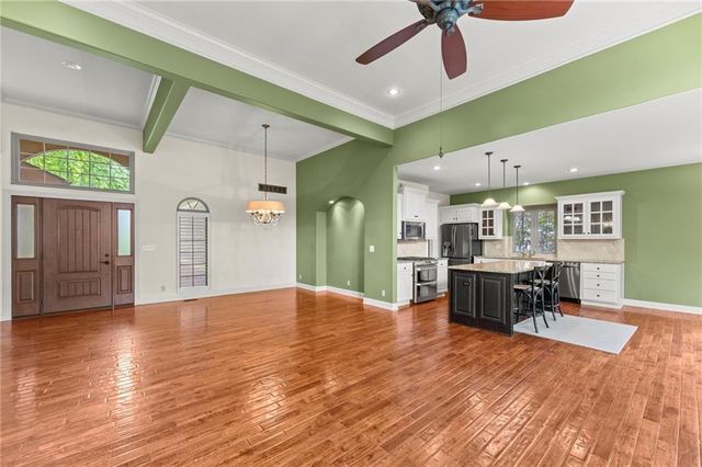 11708 DELAVAN Avenue, Kansas City, KS 66109