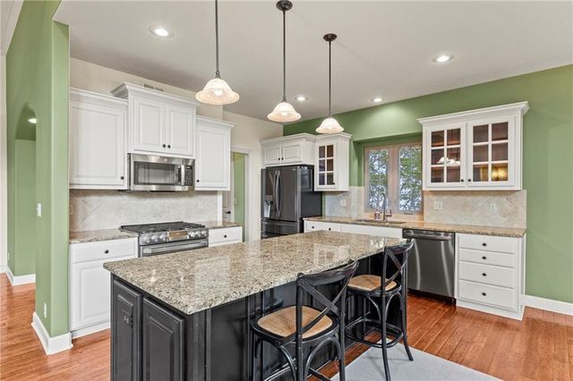 11708 DELAVAN Avenue, Kansas City, KS 66109