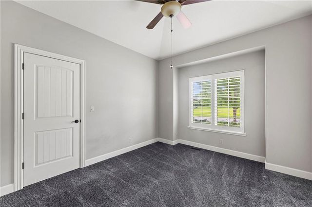 11708 DELAVAN Avenue, Kansas City, KS 66109