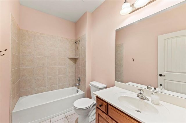 11708 DELAVAN Avenue, Kansas City, KS 66109