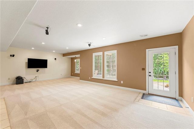 11708 DELAVAN Avenue, Kansas City, KS 66109