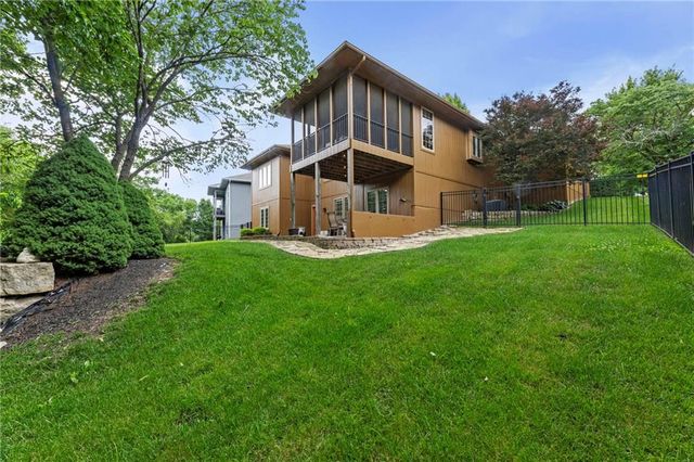 11708 DELAVAN Avenue, Kansas City, KS 66109