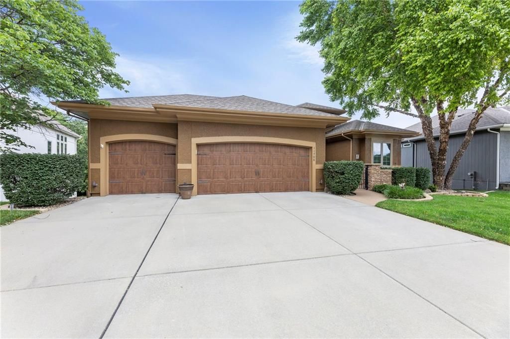11708 DELAVAN Avenue, Kansas City, KS 66109