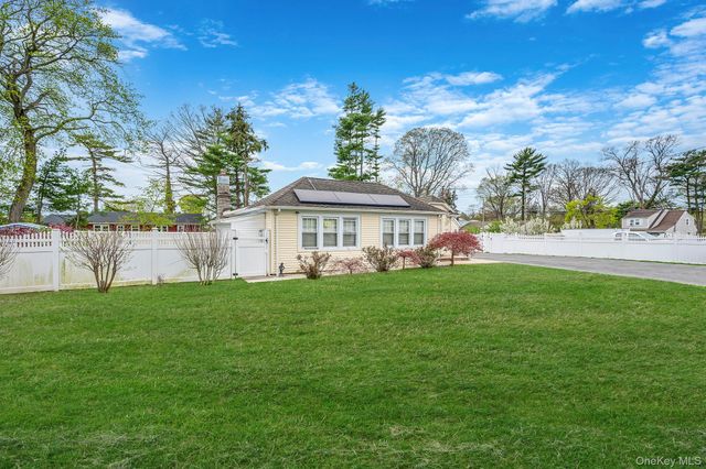 122 McKinley Street, Brentwood, NY 11717