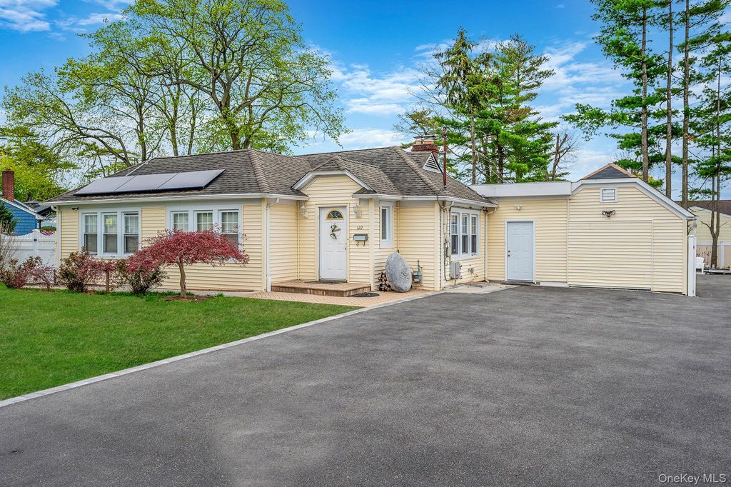 122 McKinley Street, Brentwood, NY 11717