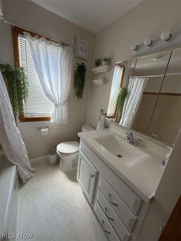 3846 E 365th Street, Willoughby, OH 44094
