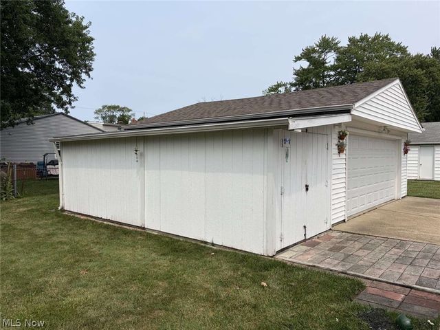 3846 E 365th Street, Willoughby, OH 44094