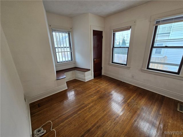 137 Commonwealth Avenue, Buffalo, NY 14216