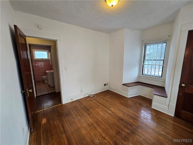 137 Commonwealth Avenue, Buffalo, NY 14216