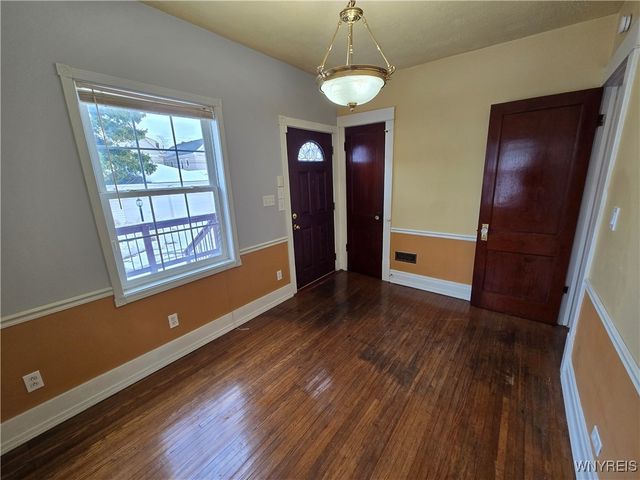 137 Commonwealth Avenue, Buffalo, NY 14216