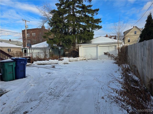 137 Commonwealth Avenue, Buffalo, NY 14216