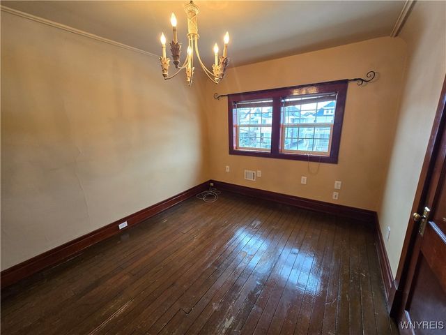 137 Commonwealth Avenue, Buffalo, NY 14216