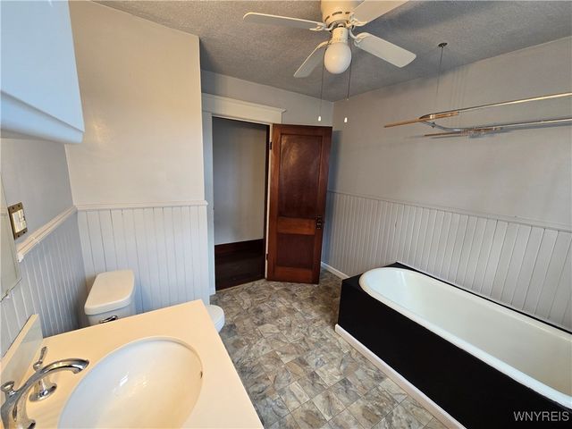 137 Commonwealth Avenue, Buffalo, NY 14216