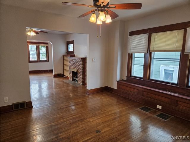 137 Commonwealth Avenue, Buffalo, NY 14216