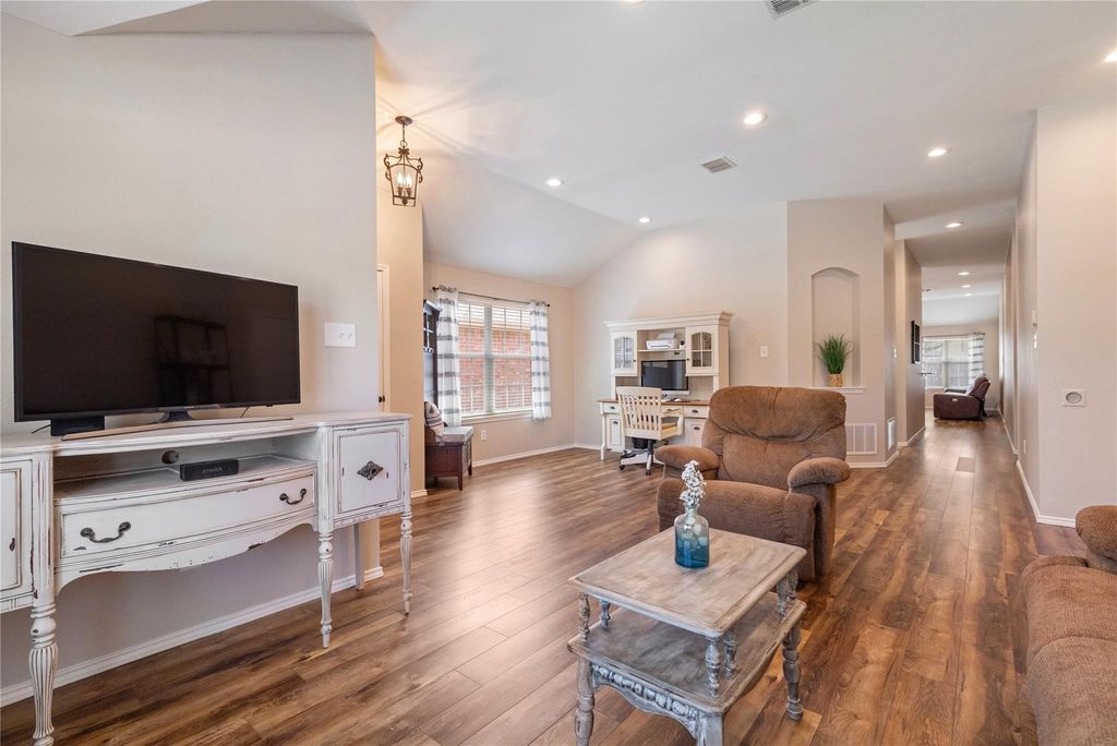 11717 Pinyon Pine Drive, Fort Worth, TX 76244 — photo 2