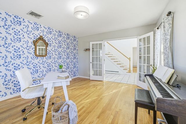 5 Stanley Ter, Saugus, MA 01906