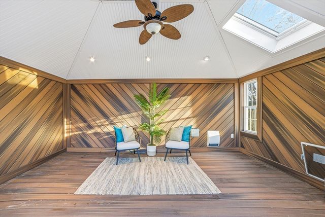 5 Stanley Ter, Saugus, MA 01906