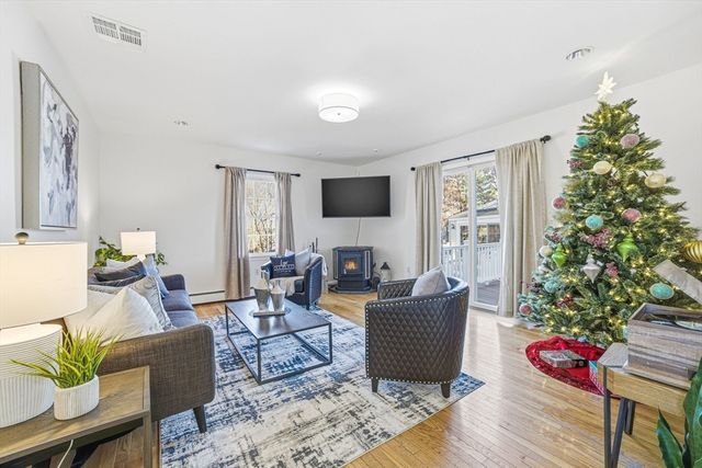 5 Stanley Ter, Saugus, MA 01906