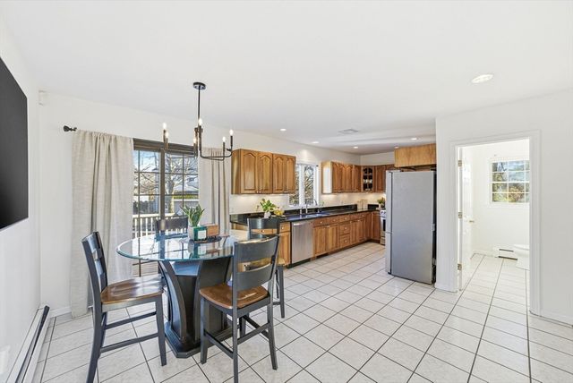 5 Stanley Ter, Saugus, MA 01906