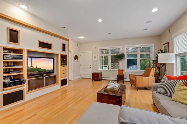 13 Essex St 2, Lynn, MA 01902