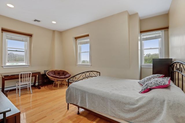 13 Essex St 2, Lynn, MA 01902