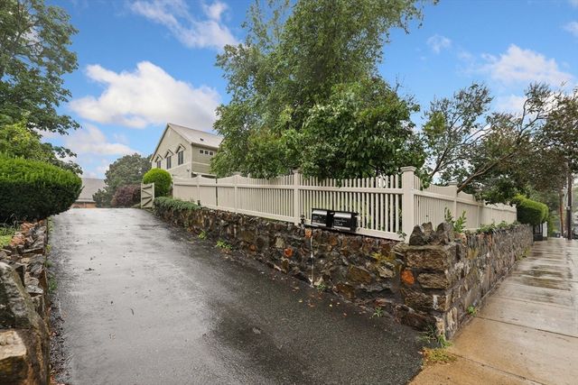13 Essex St 2, Lynn, MA 01902