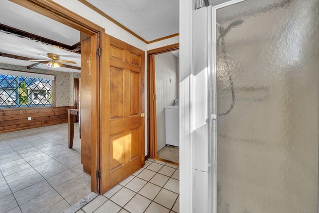 36 England Ave, Fitchburg, MA 01420