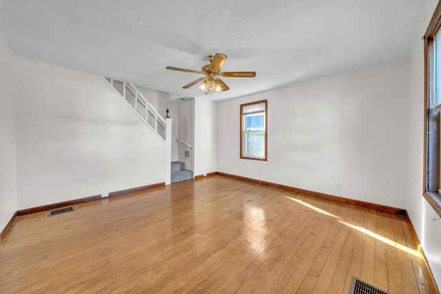 36 England Ave, Fitchburg, MA 01420