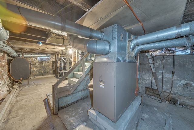 36 England Ave, Fitchburg, MA 01420