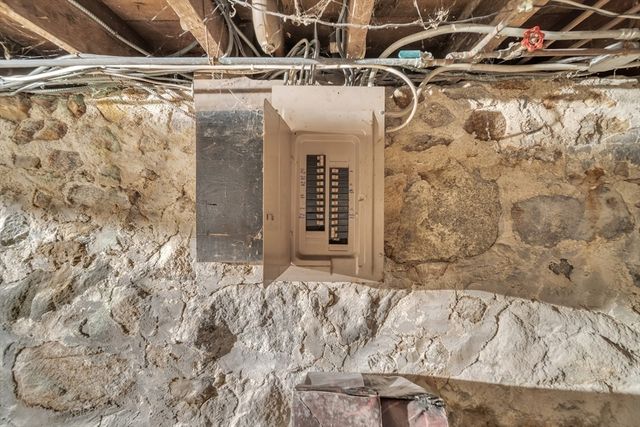 36 England Ave, Fitchburg, MA 01420