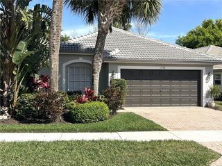 1356 Triandra LN, Naples, FL 34119