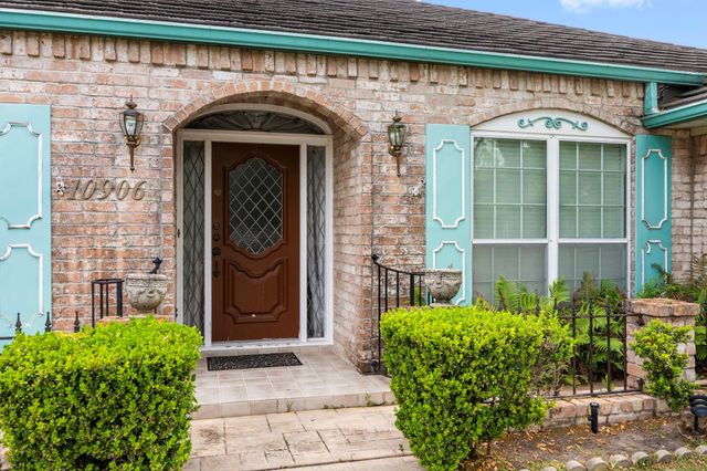 10906 Chevy Chase Drive, Houston, TX 77042