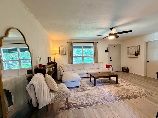 318 Blair Rd, Greenbrier, AR 72058