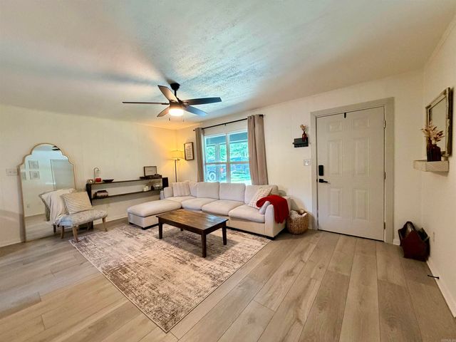 318 Blair Rd, Greenbrier, AR 72058