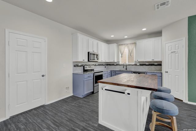 453 Nova Zembla, New Braunfels, TX 78130