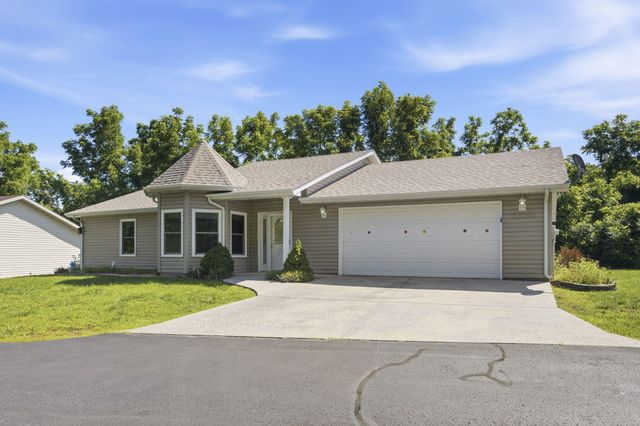160 Starrville Lane, Reeds Spring, MO 65737
