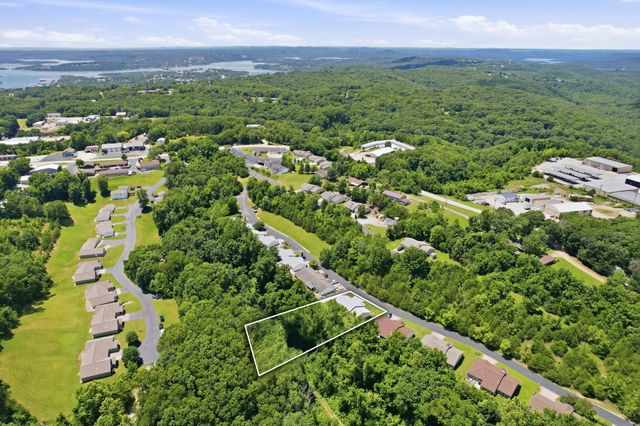 160 Starrville Lane, Reeds Spring, MO 65737