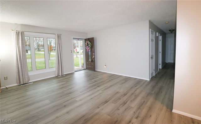 6158 Mark Road, Bedford Heights, OH 44146