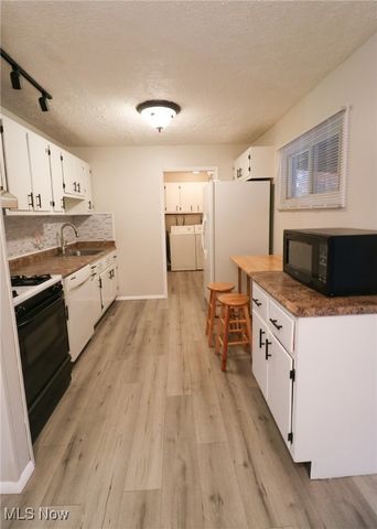 6158 Mark Road, Bedford Heights, OH 44146