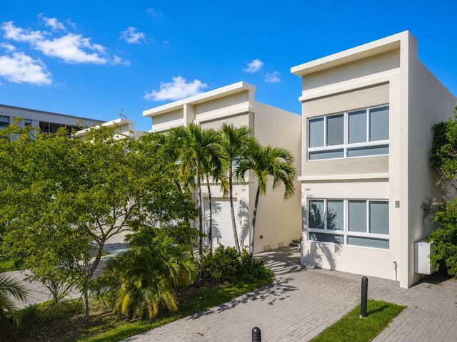 2461 NE 135th Street, North Miami, FL 33181