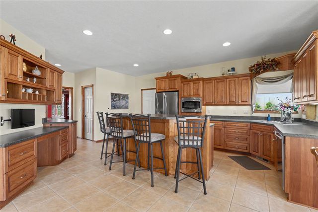 19600 W Avenue, Dallas Center, IA 50063