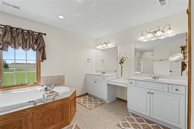 19600 W Avenue, Dallas Center, IA 50063