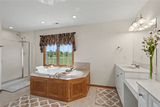 19600 W Avenue, Dallas Center, IA 50063