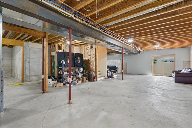 19600 W Avenue, Dallas Center, IA 50063