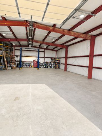 19600 W Avenue, Dallas Center, IA 50063