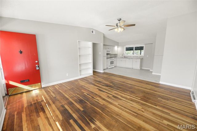 9950 Cambria Drive, Moline Acres, MO 63136