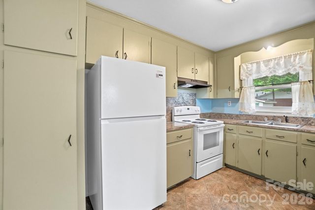 6239 Netherwood Drive, Charlotte, NC 28210